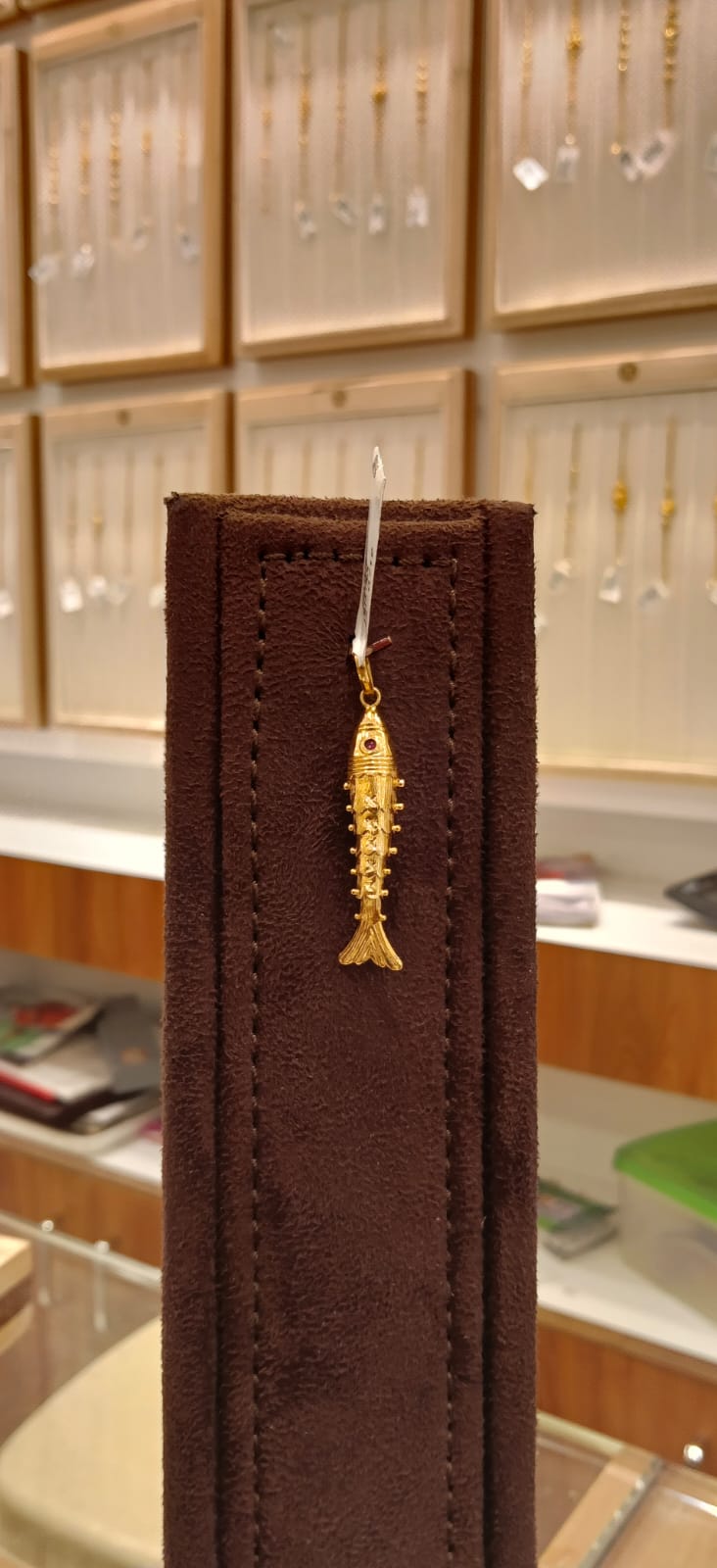 Single Hook Dollar